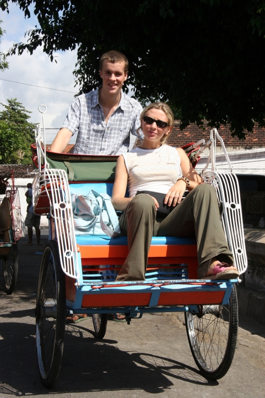 Thomas drives Anna-lisa in a bejak, Java Yogyakarta Indonesia.jpg - Indonesia Java Yogyakarta. Thomas drives Anna-lisa in a bejak